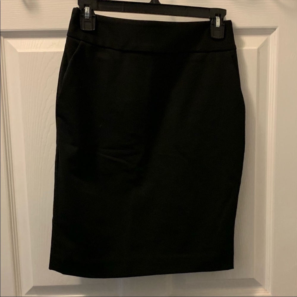 🆕 Express pencil skirt